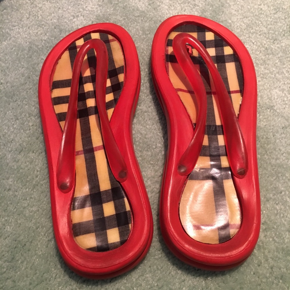 Burberry rubber flip flops